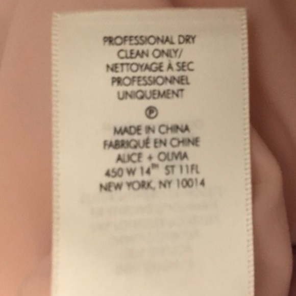 NWT $395 alice + olivia | Nichola | Tier Ruffled Silk Cold-Shoulder Dress | 12 - Picture 14 of 16